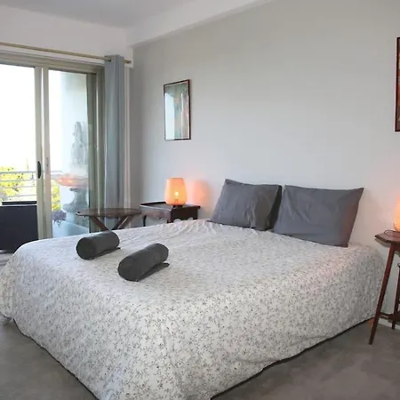 Daire 2 Bedroom With Mountain And Sea View Antibes