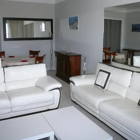 2 Bedroom With Mountain And Sea View Antibes