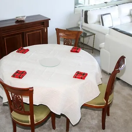 2 Bedroom With Mountain And Sea View Daire Antibes