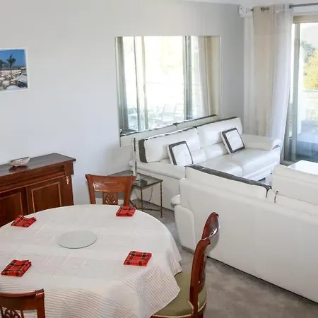 Daire 2 Bedroom With Mountain And Sea View