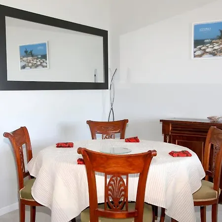 2 Bedroom With Mountain And Sea View Daire Antibes