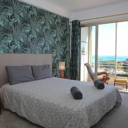 2 Bedroom With Mountain And Sea View Daire Antibes